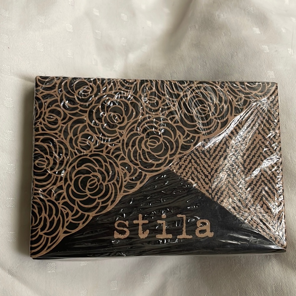 Stila HSN 6 piece eyeshadow set SEALED!